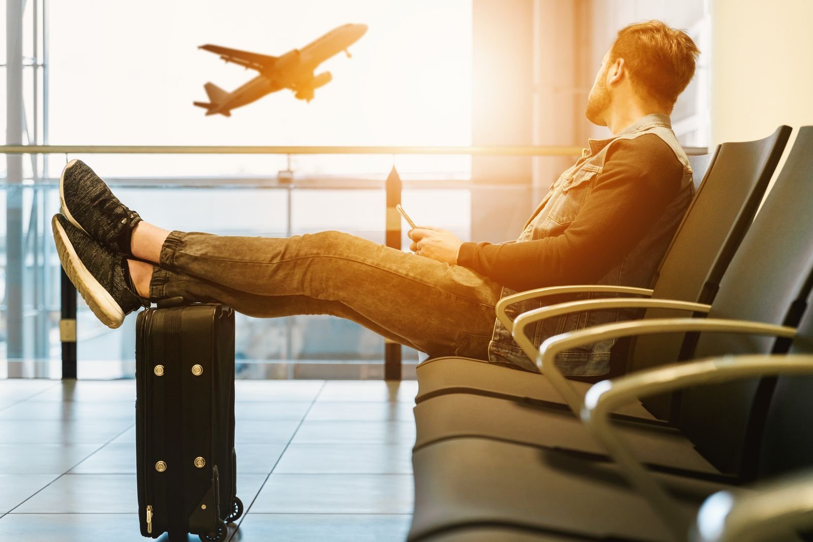 Seguro viagem para intercâmbio 2026: onde é obrigatório, custo e como escolher