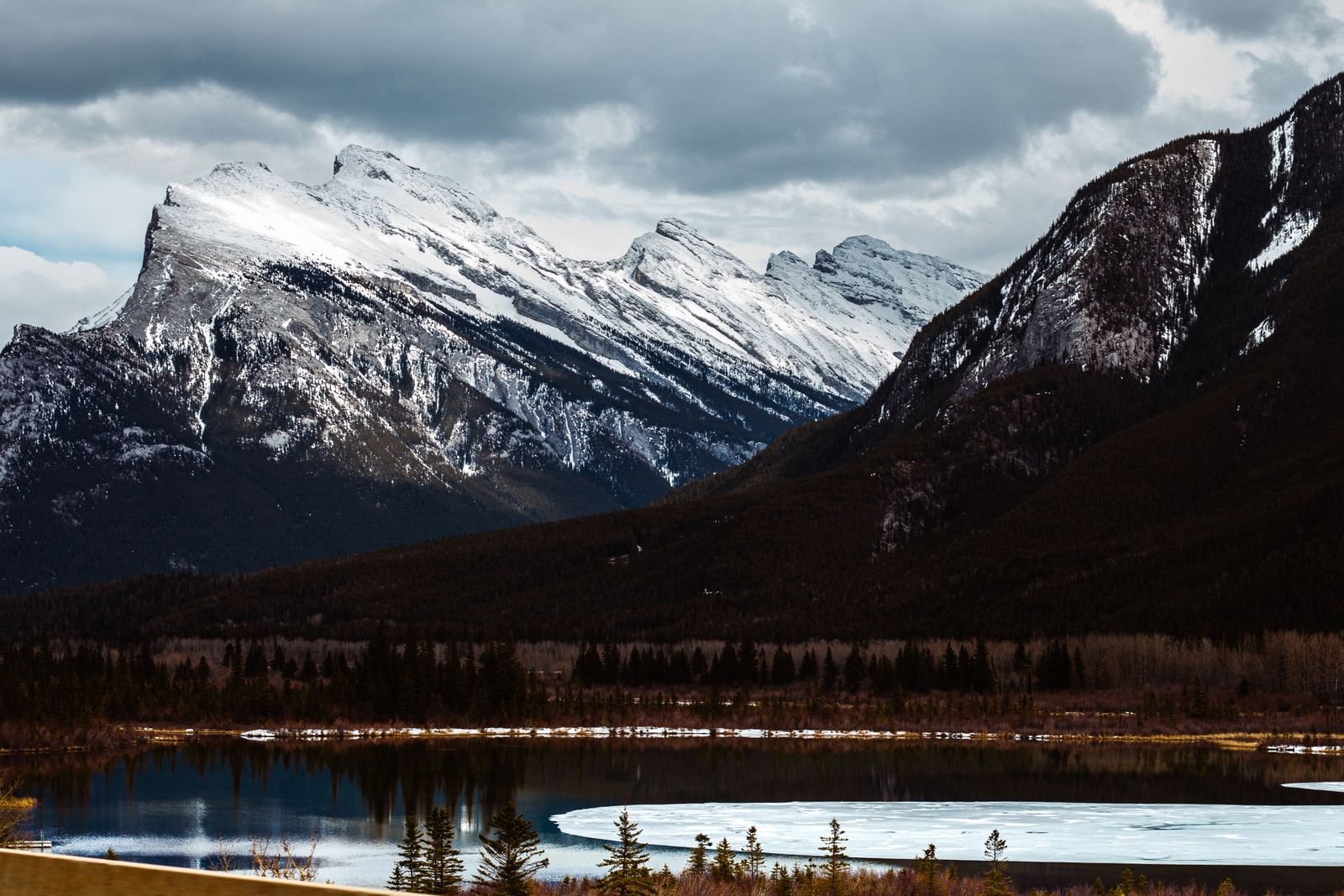 Seguro Viagem para o Canadá 2026: o que a apólice precisa cobrir (e a conta de quem não tem)