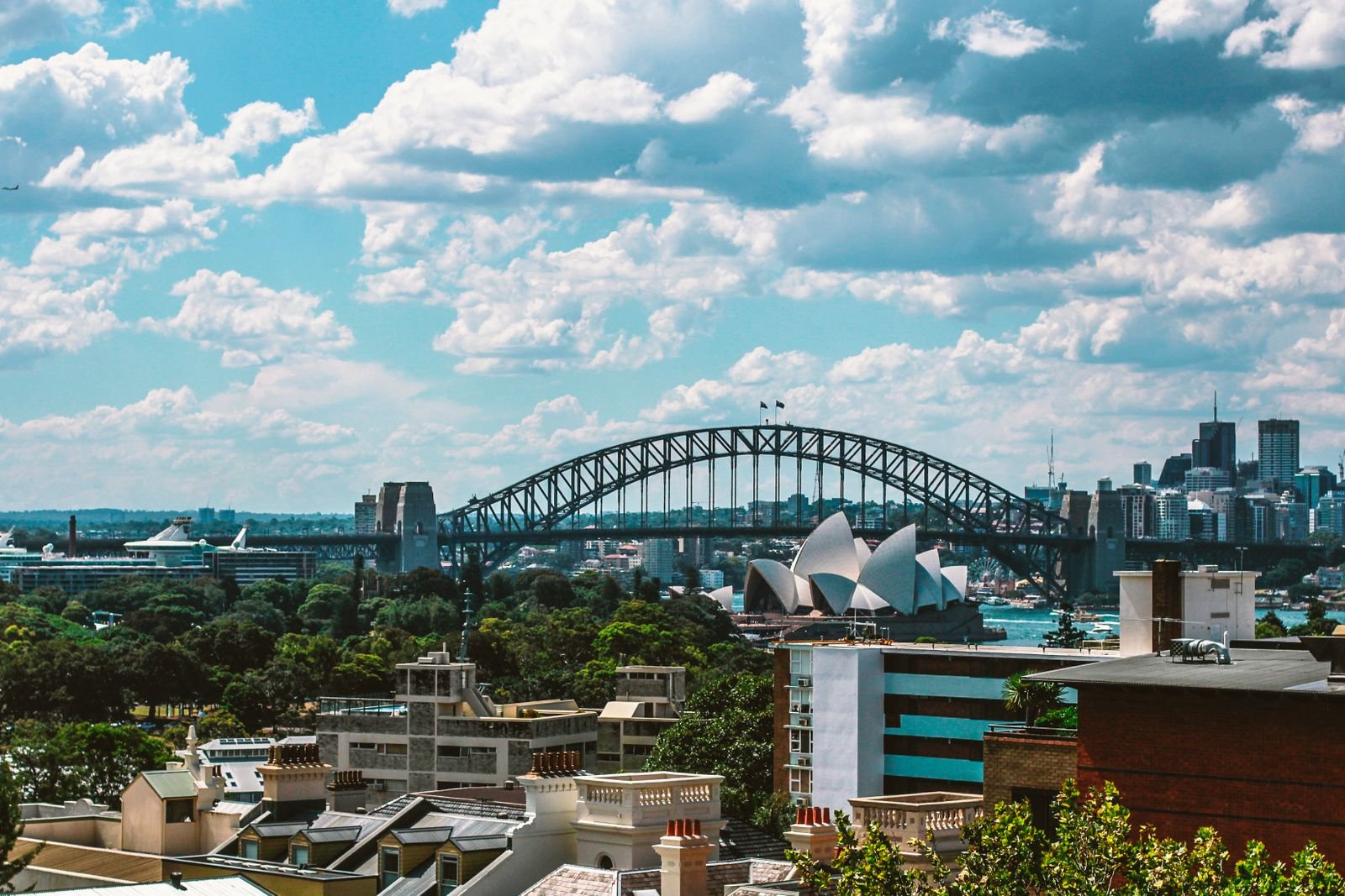 Seguro Viagem para a Austrália 2026: o Brasil está fora do Medicare e a diária de hospital custa AUD 1.957